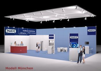 Messestand mit hohen Rückwänden in Firmenfarbe, mit Besprechungskabine